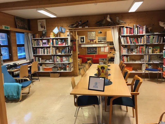 Langbordet på biblioteket